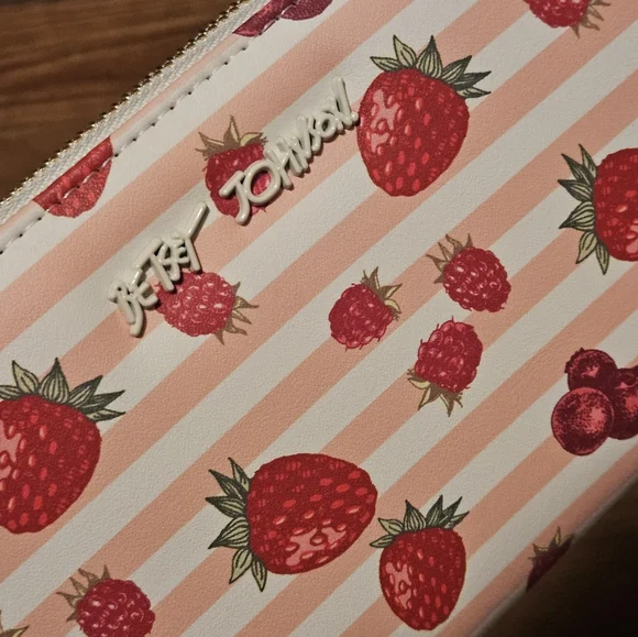 NEW Betsey Johnson Strawberry Berry Stripe Wallet - Picture 3 of 4